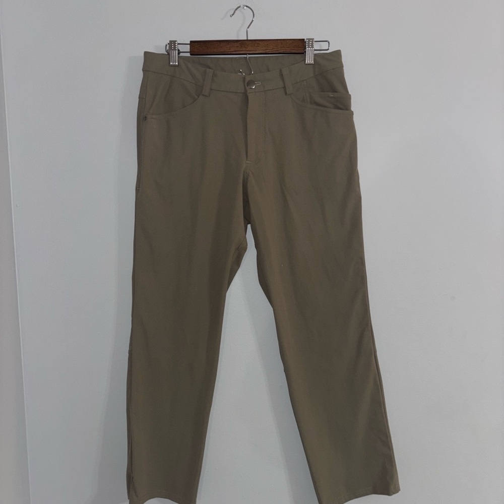 Lululemon Men’s ABC Pants | Khaki / Tan | Waist 32 | Slim Fit